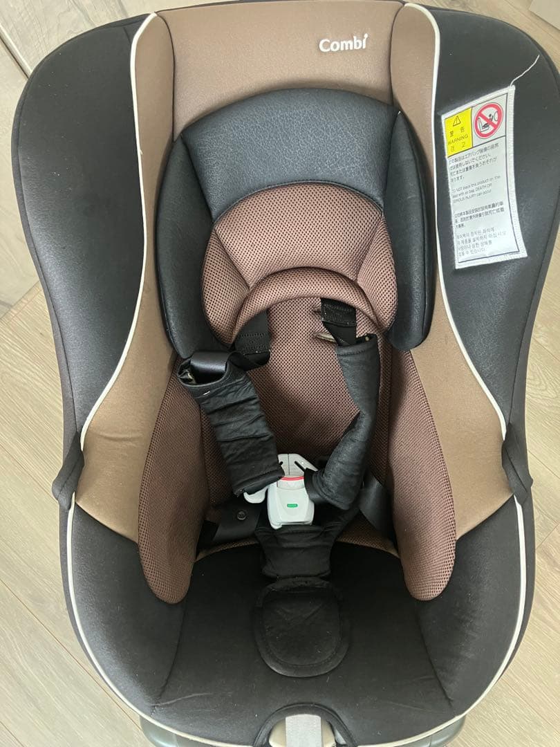 Combi コンビ ゼウスターンユーロ 回転式チャイルドシート - メルカリ
