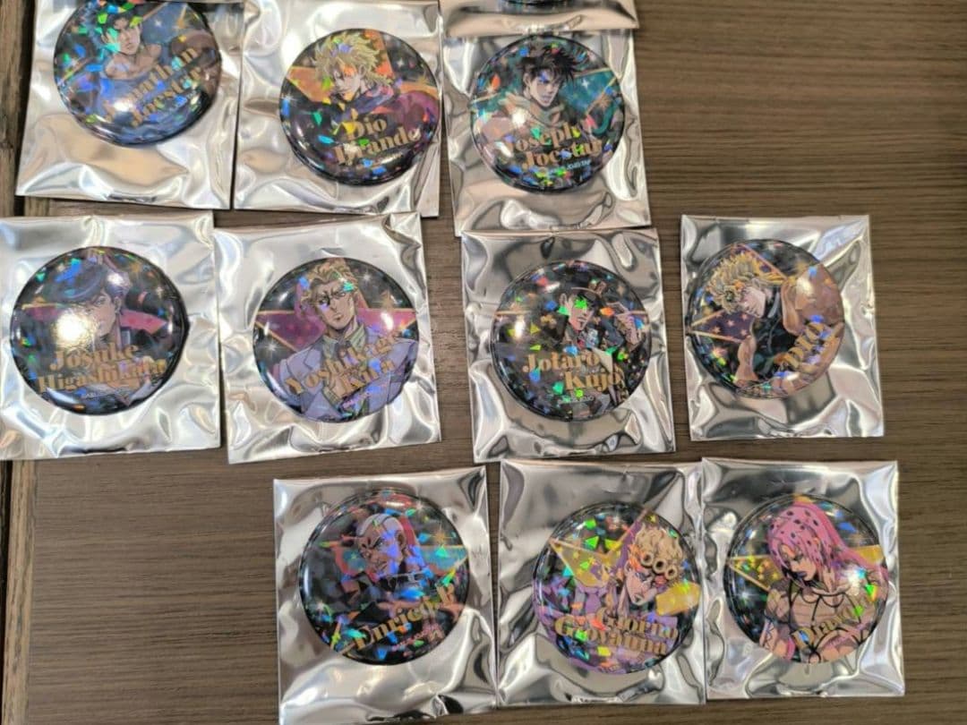 【10種】ジョジョキャラバン　ホログラム缶バッジコレクション　ジョジョ