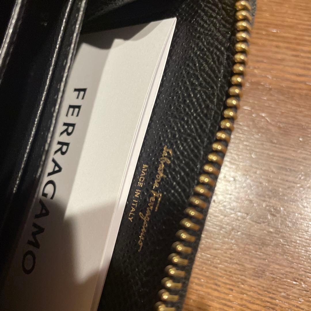 フェラガモ Ferragamo ヴァラリボン 財布 小銭入れ 新品未使用‼️
