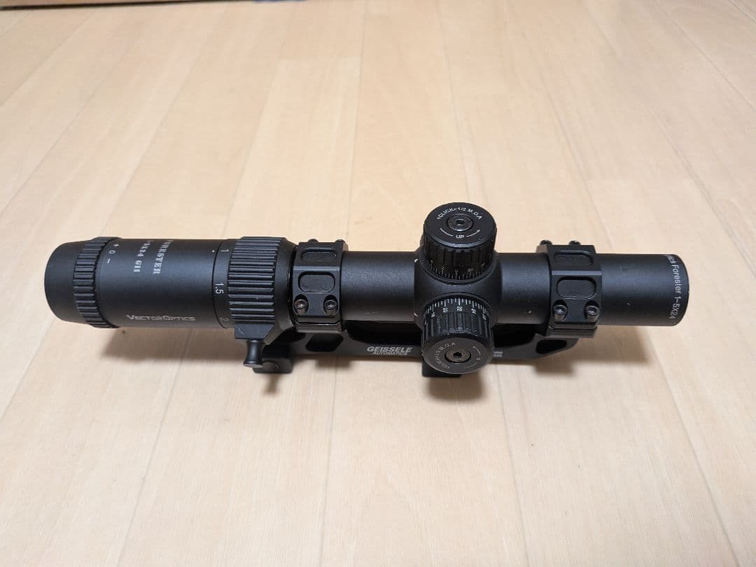 ベクターオプティクス Vector Optics Forester 1-5x24