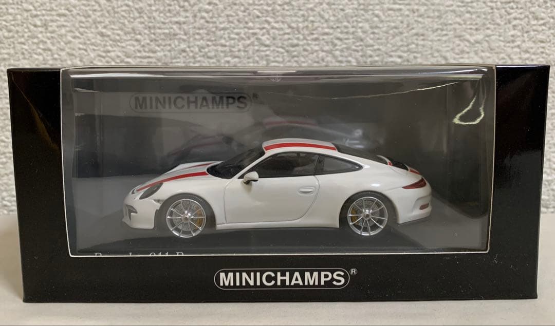 1/43 Porsche 911 R 2016MY ホワイト&レッドストライプ
