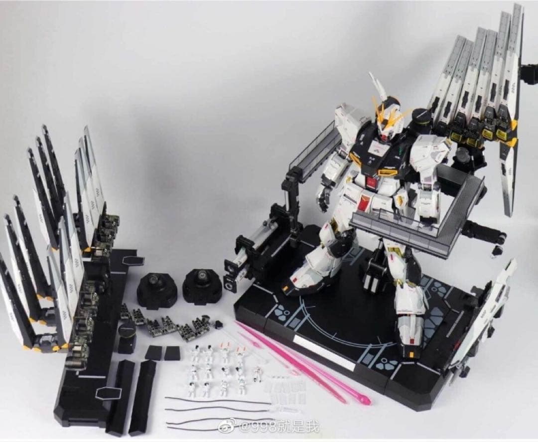 海外製プラモデル　1/60 解体匠機風　νガンダム