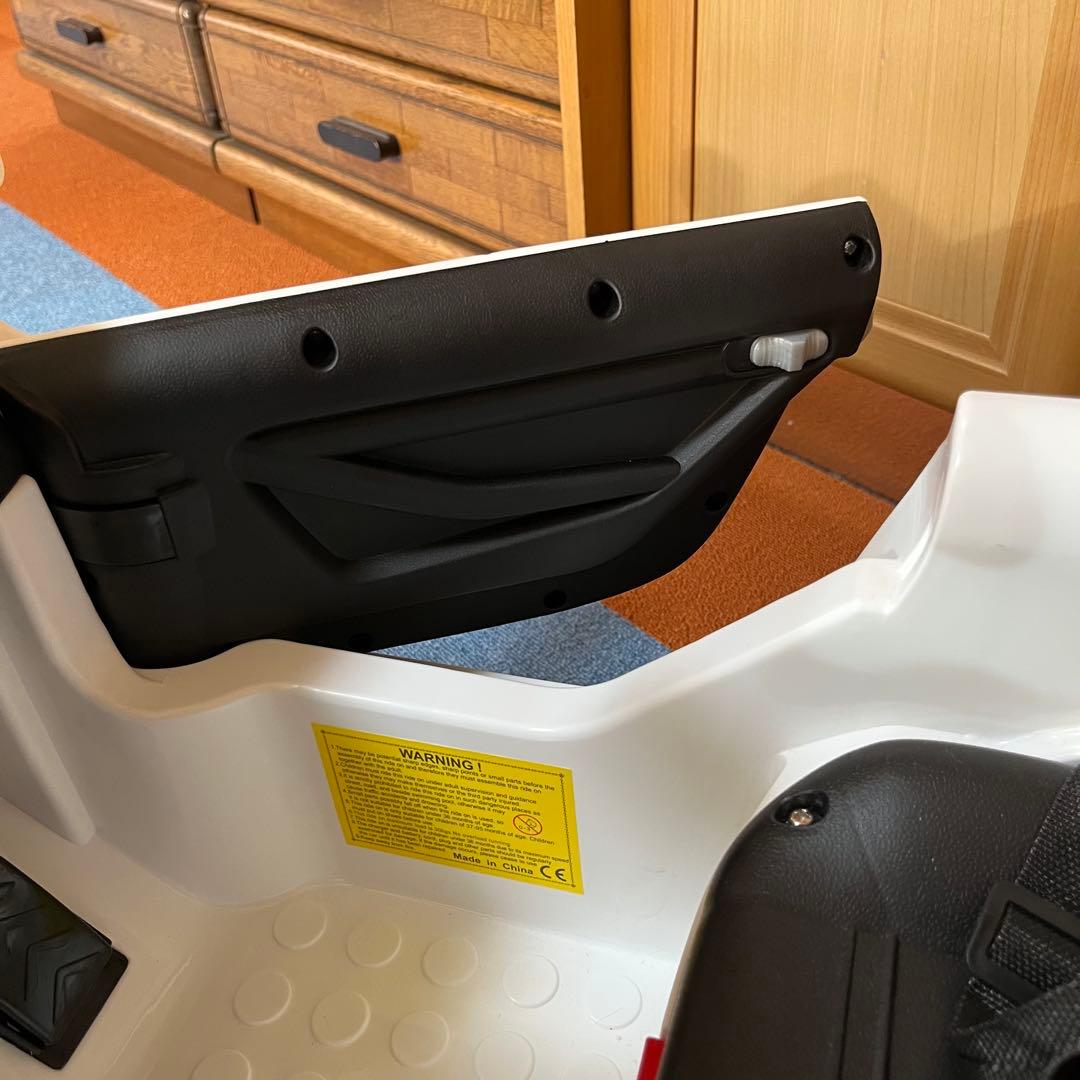 結婚式　ラジコンカー リングボーイ　ベンツ AMG 乗用車