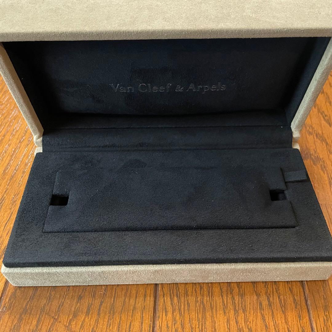 Van Cleef & Arpels ブレスレット　ケース