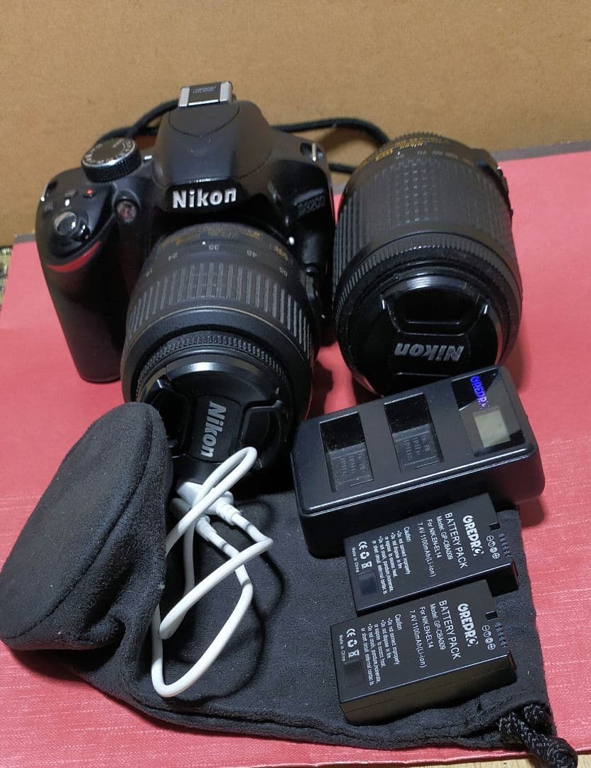 ニコン一眼レフカメラ D3200 レンズセット 純正バッテリー2個付き