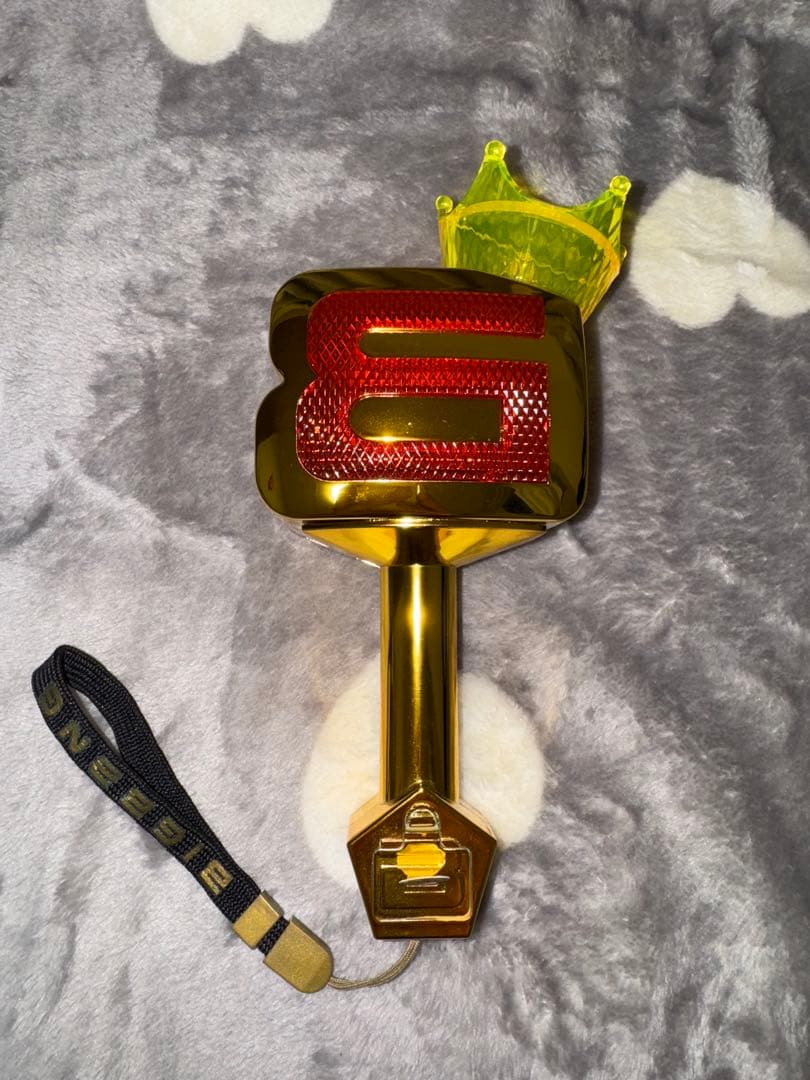 BIGBANG 10周年 ペンライト 金 おまけ付き