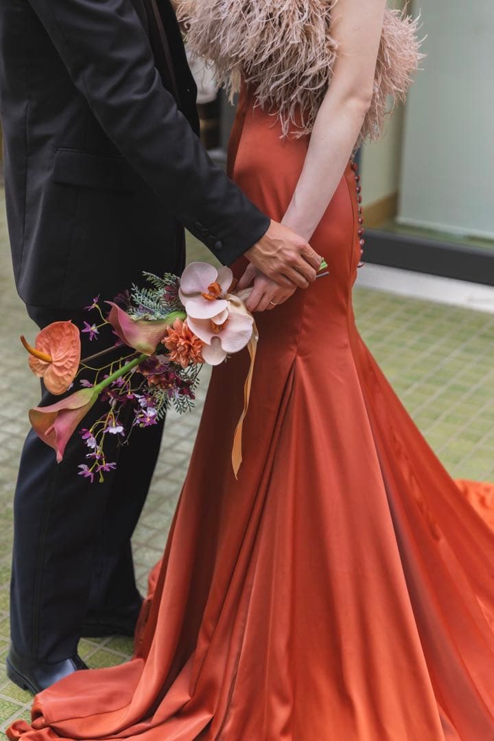 【たー】カラードレス テラコッタ色 マーメイドライン フェザー