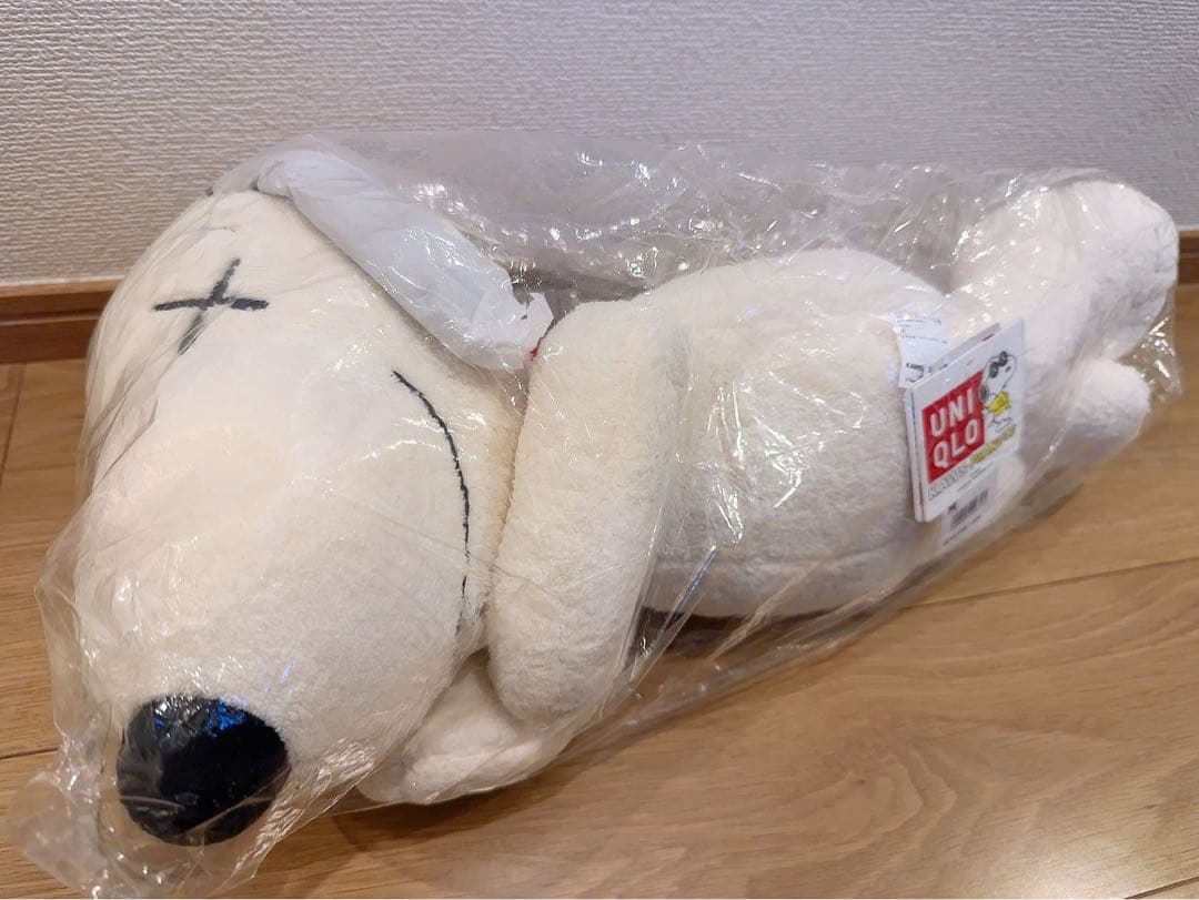 UNIQLO KAWS ユニクロ カウズ スヌーピー Mサイズ ぬいぐるみ 新品