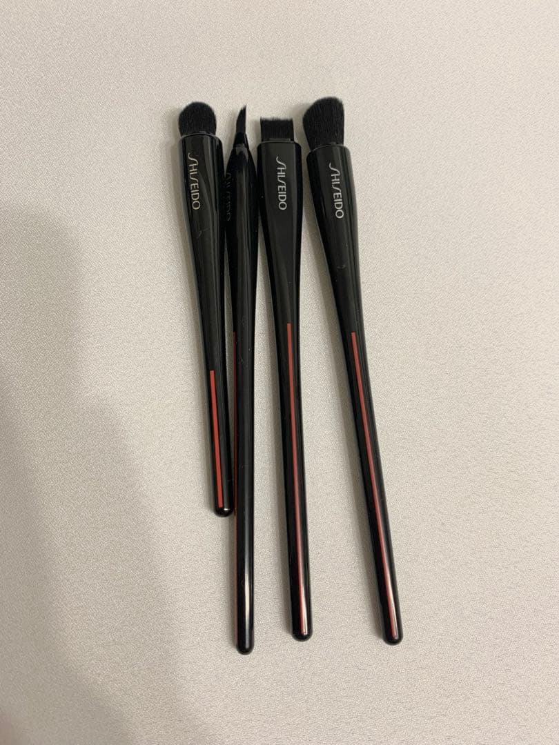 資生堂　メイクブラシ 4点セット