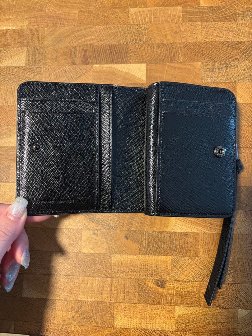 MARC JACOBS（マークジェイコブス）二つ折り財布