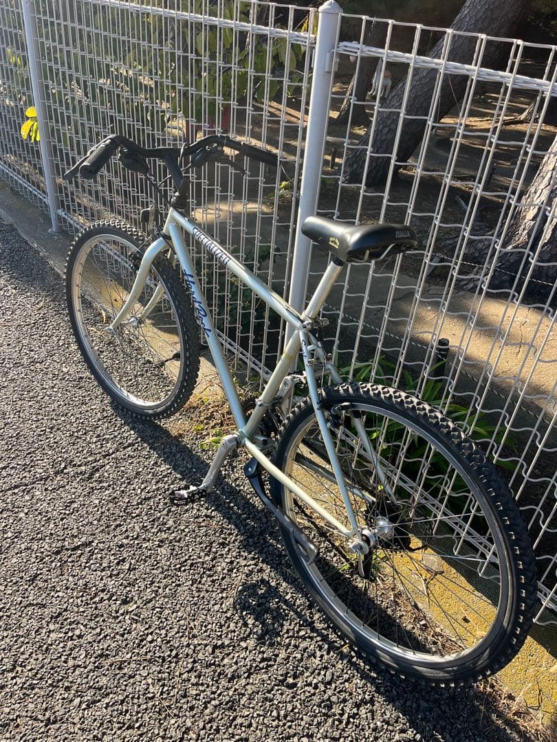 Specialized hardrock OLDMTBマウンテンバイクシルバー