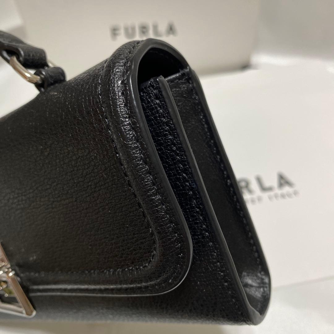 極美品　フルラ　FURLA ミニ ショルダーバッグウォレット　ストラップ付