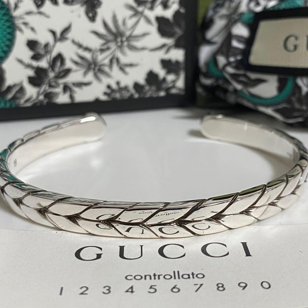 GUCCI 新品未使用品　クレストGバングル　ブレスレット　付属品　刻印19