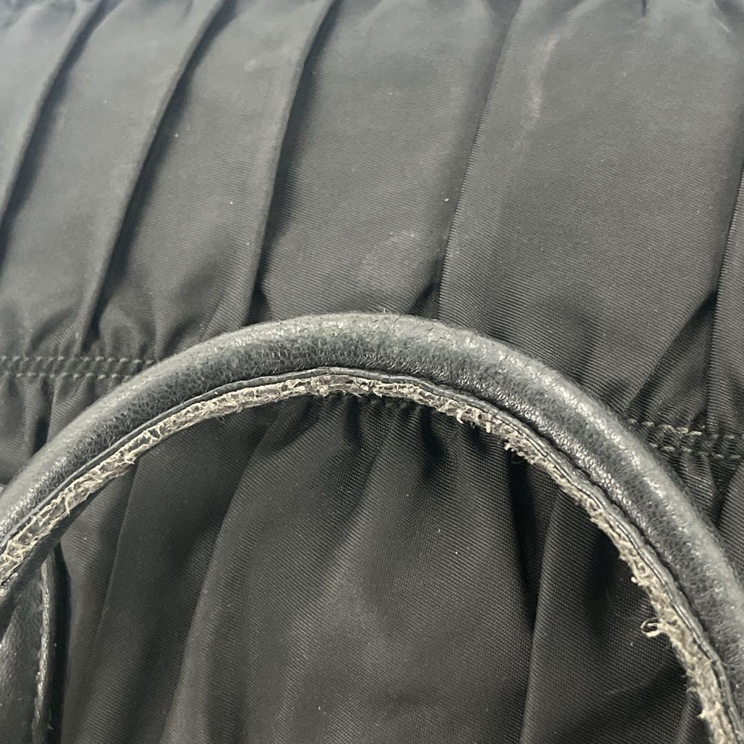 プラダ 2way ハンドバッグ　ショルダーバッグ　ギャザー　A4可　ナイロン