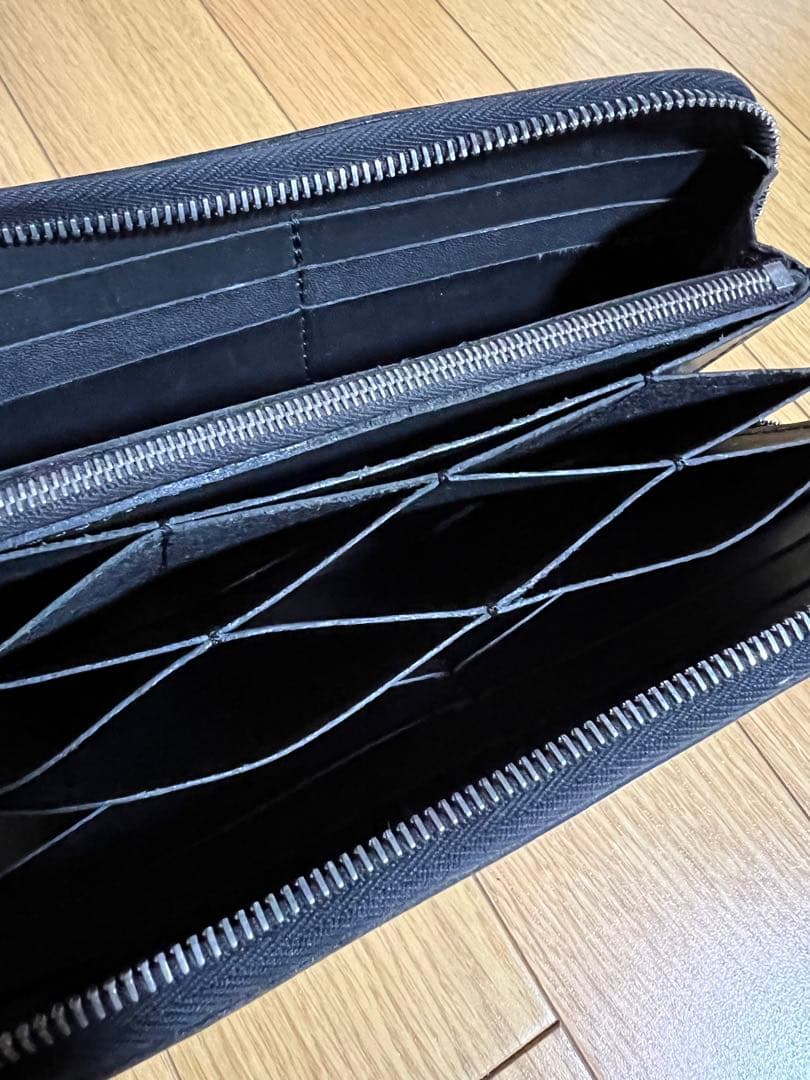 ISAMU KATAYAMA BACKLASH ラウンドチップ 長財布 レザー