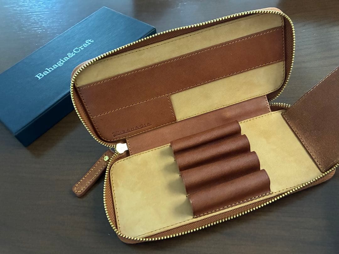 新品未使用品】バハギア ラウンドジップ型 ペンケース プエブロ