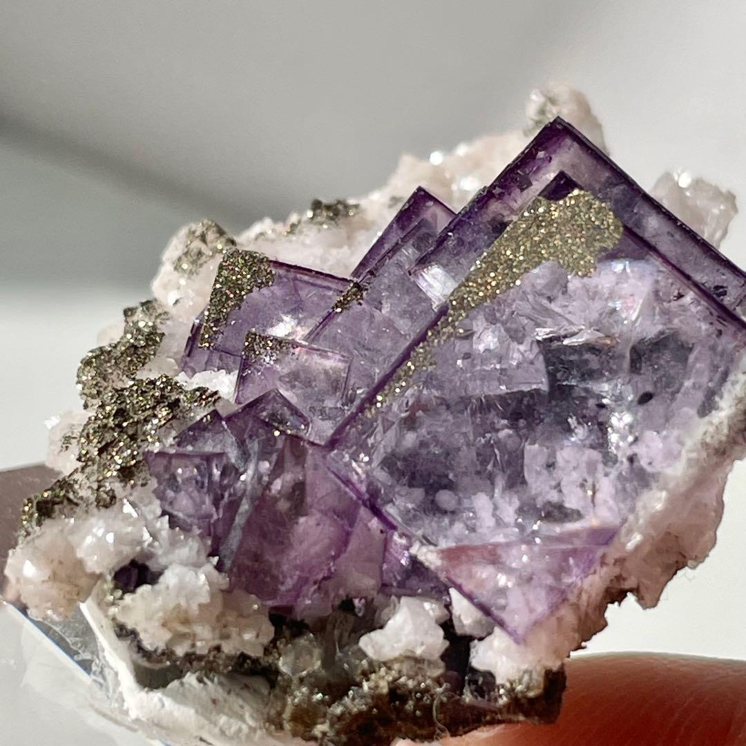 453 中国 ヤオガンシャン産 フローライト&パイライト フローライト