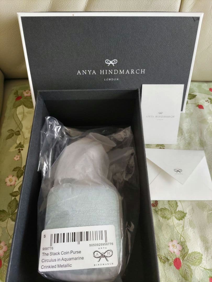 新品未使用アニヤハインドマーチ　ケース　ミニバッグ　チャーム　キーホルダー