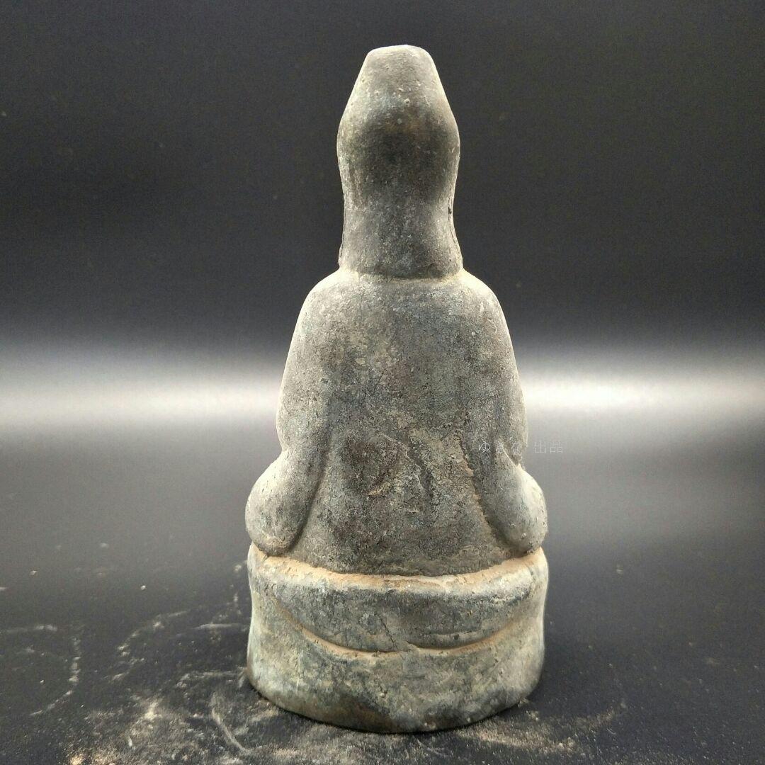 古玩工芸品の銅器は蓮観音に盤座して置物をし