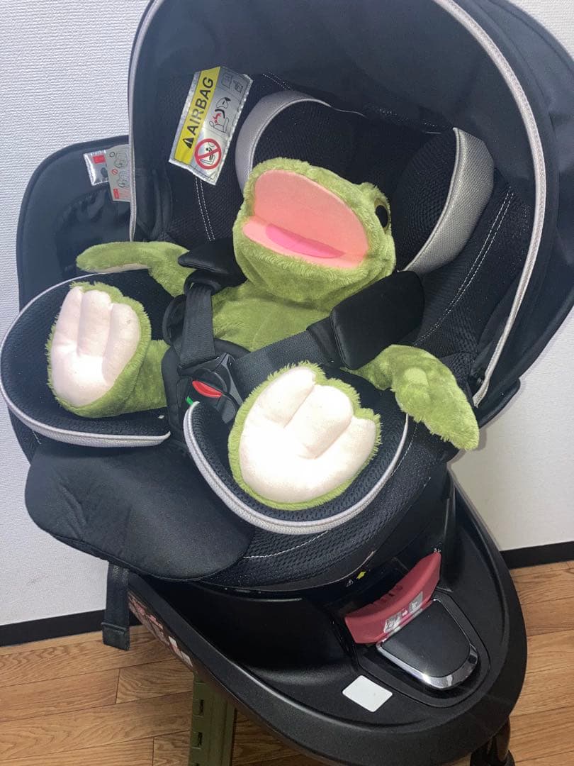 エールベベ⭐️【最高位】クルット4s グランス　チャイルドシートプラチナブラック