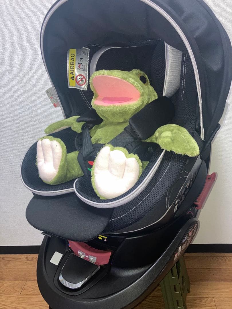 エールベベ⭐️【最高位】クルット4s グランス　チャイルドシートプラチナブラック