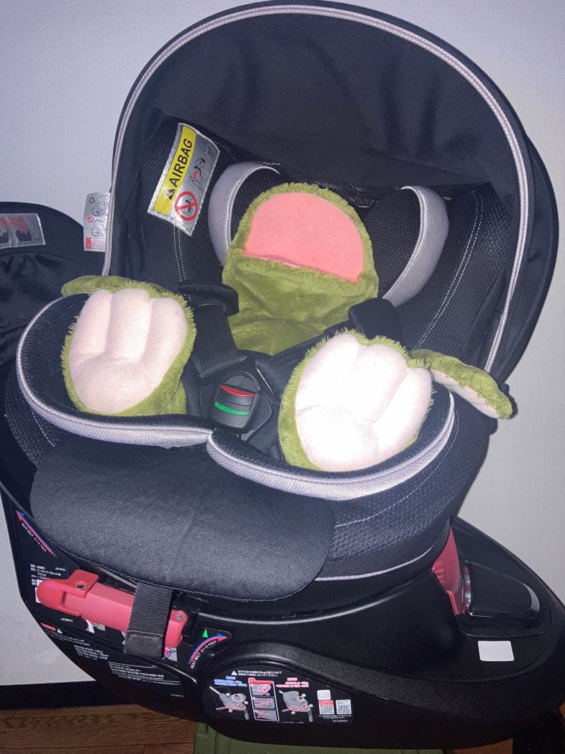 エールベベ⭐️【最高位】クルット4s グランス　チャイルドシートプラチナブラック