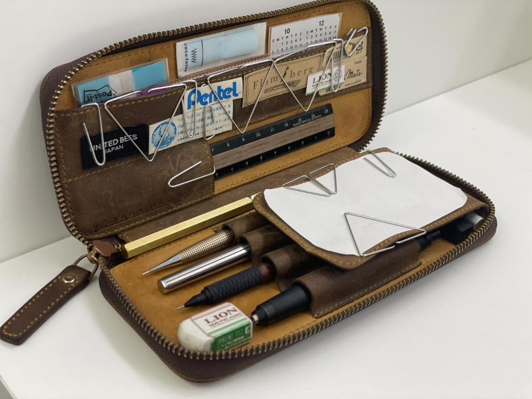 バハギア&Craftクレイジーホースレザーペンケース