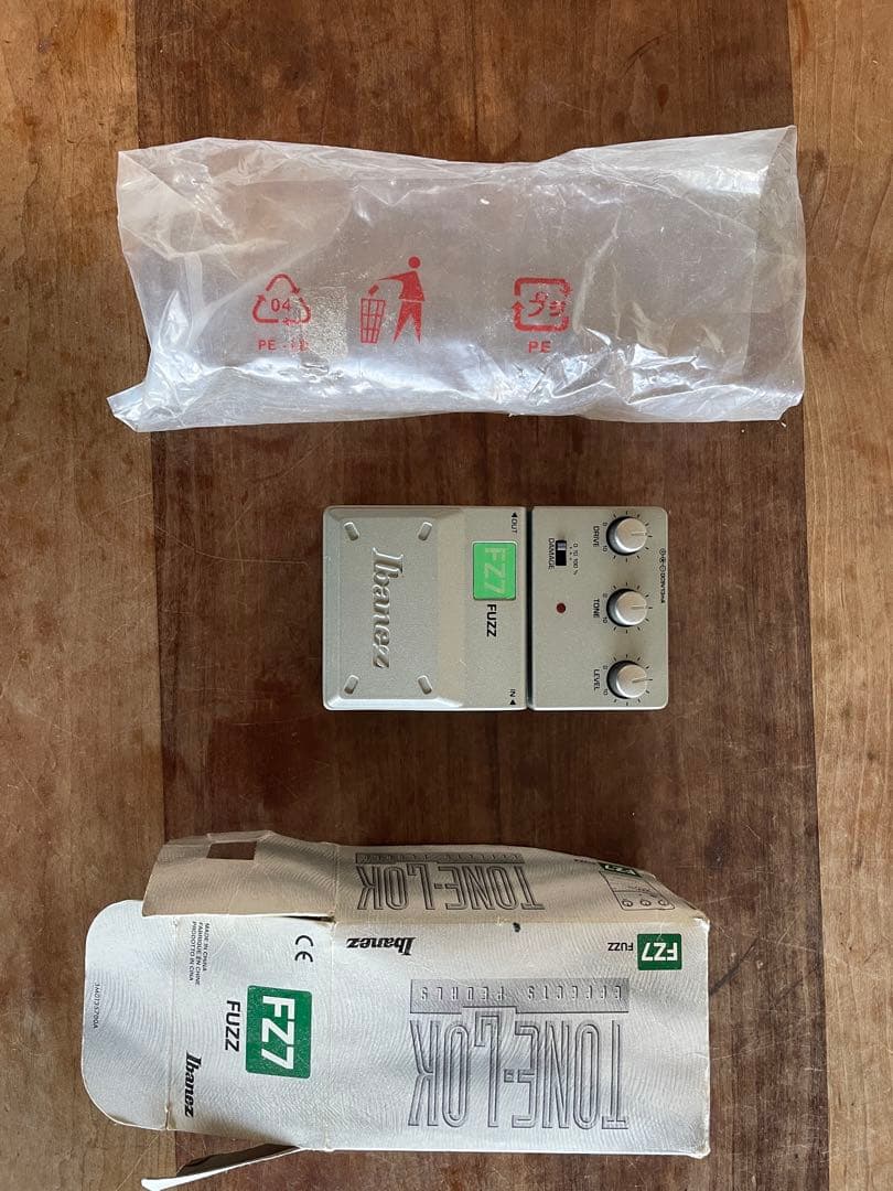 Ibanez FZ7 FUZZ ギターエフェクター（箱付き）