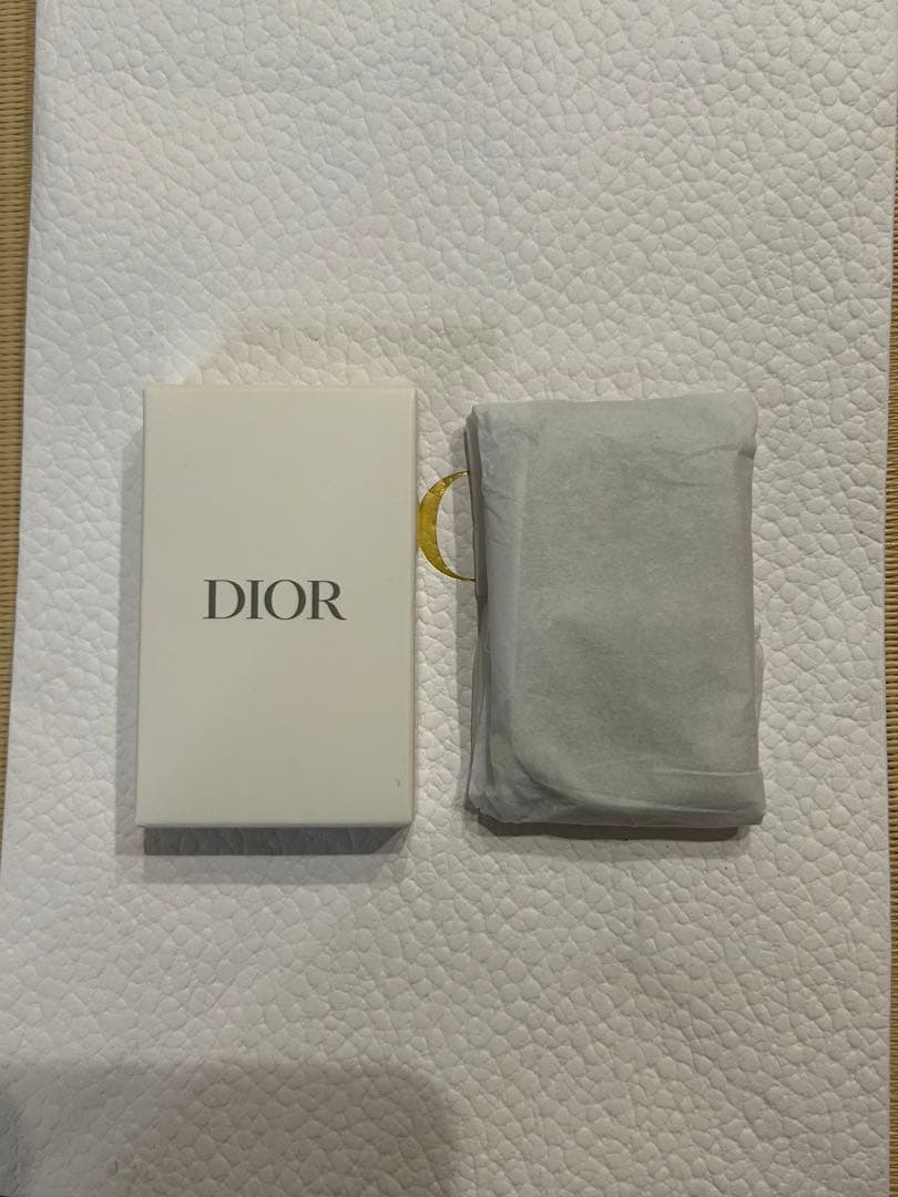 ラスト1点　最新　ディオール　ミラー付き　スマホスタンドリング　 スタンド