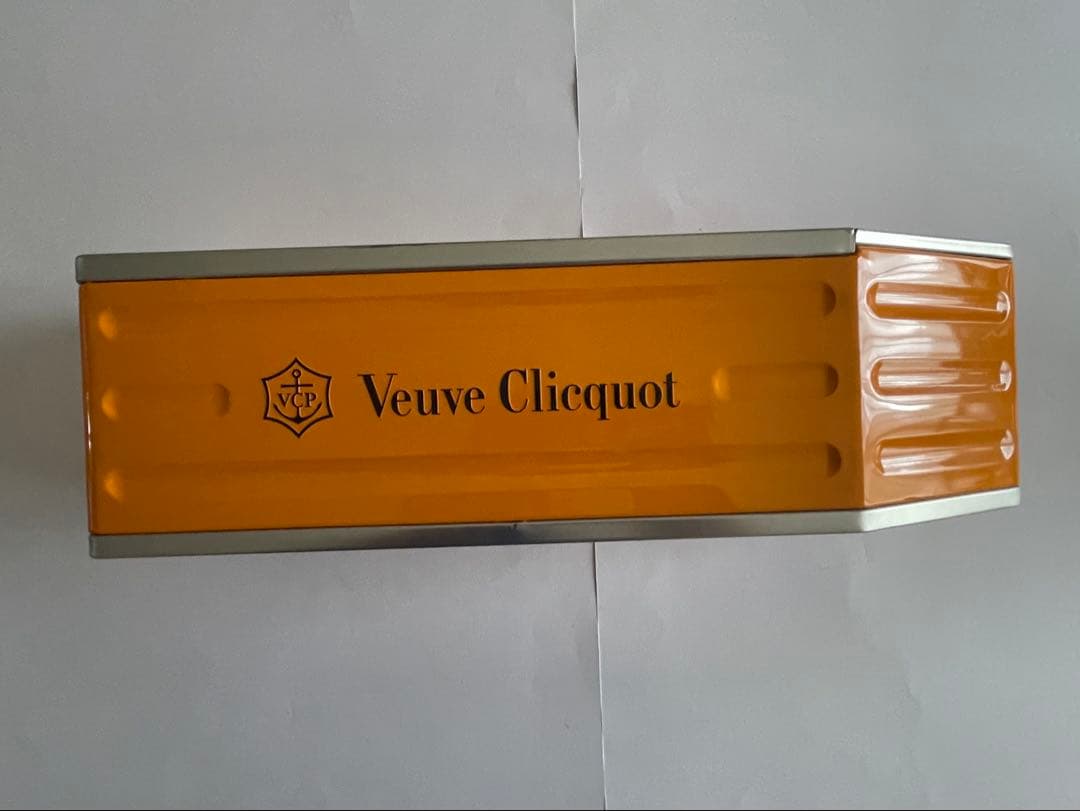 【箱のみ・激レア】 Veuve Clicquot Arrow ”MYKONOS”
