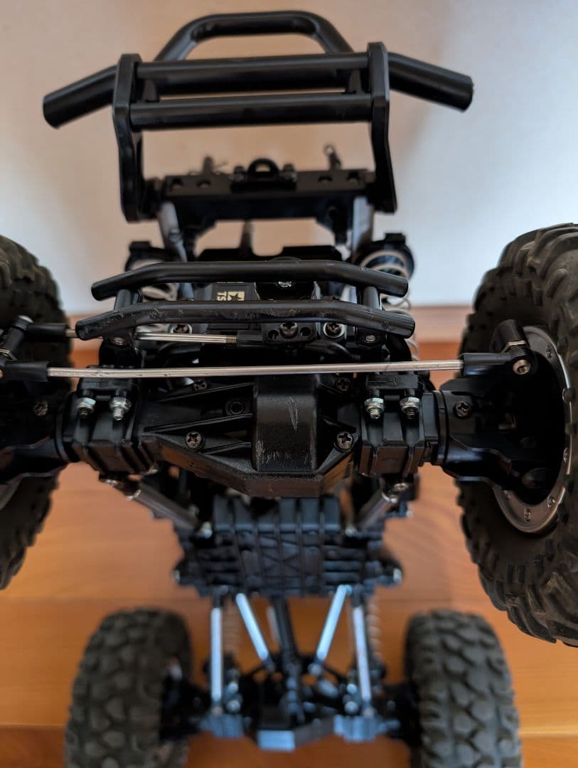 タミヤ CR-01 ランドクルーザー40 純正新品バッテリー、予備タイヤつき