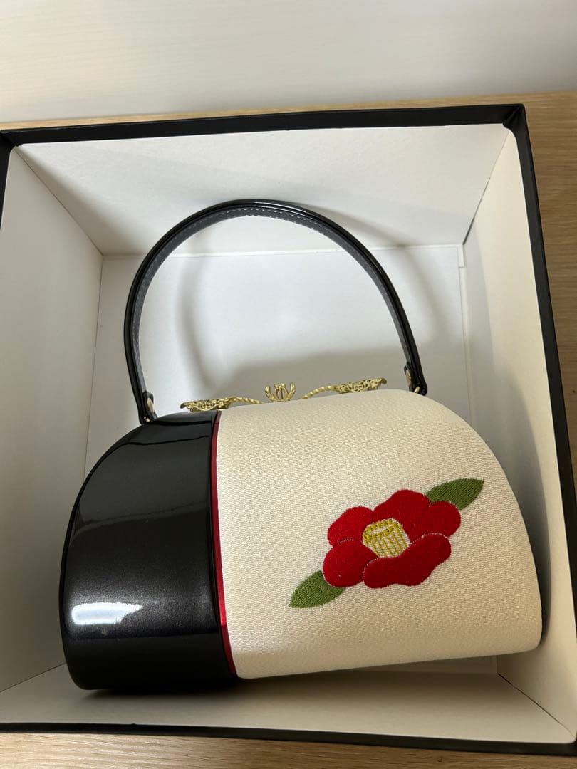 バッグ 黒/白/赤礼装用 フォーマル バック 振袖 袴 結婚式 卒業式