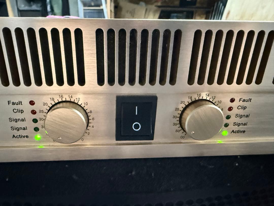 クラシックプロ　CP 1000 パワーアンプ