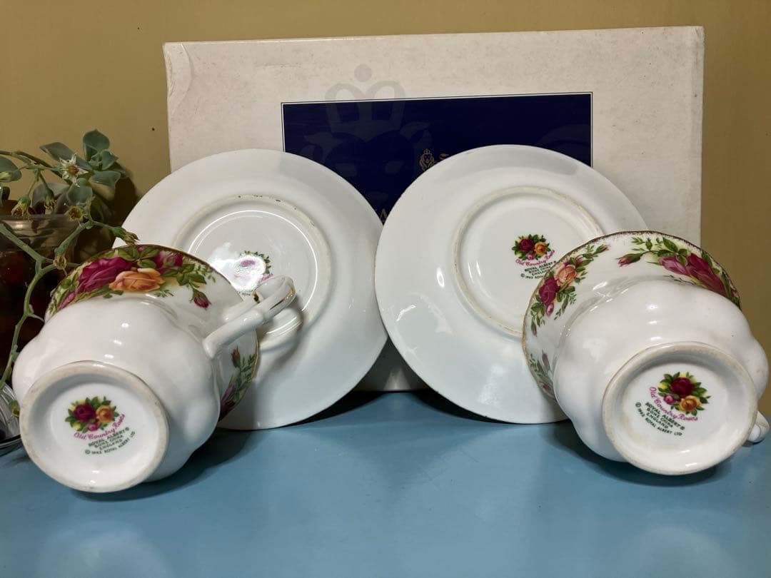 英国イギリス ロイヤルアルバート 金彩 カップソーサー