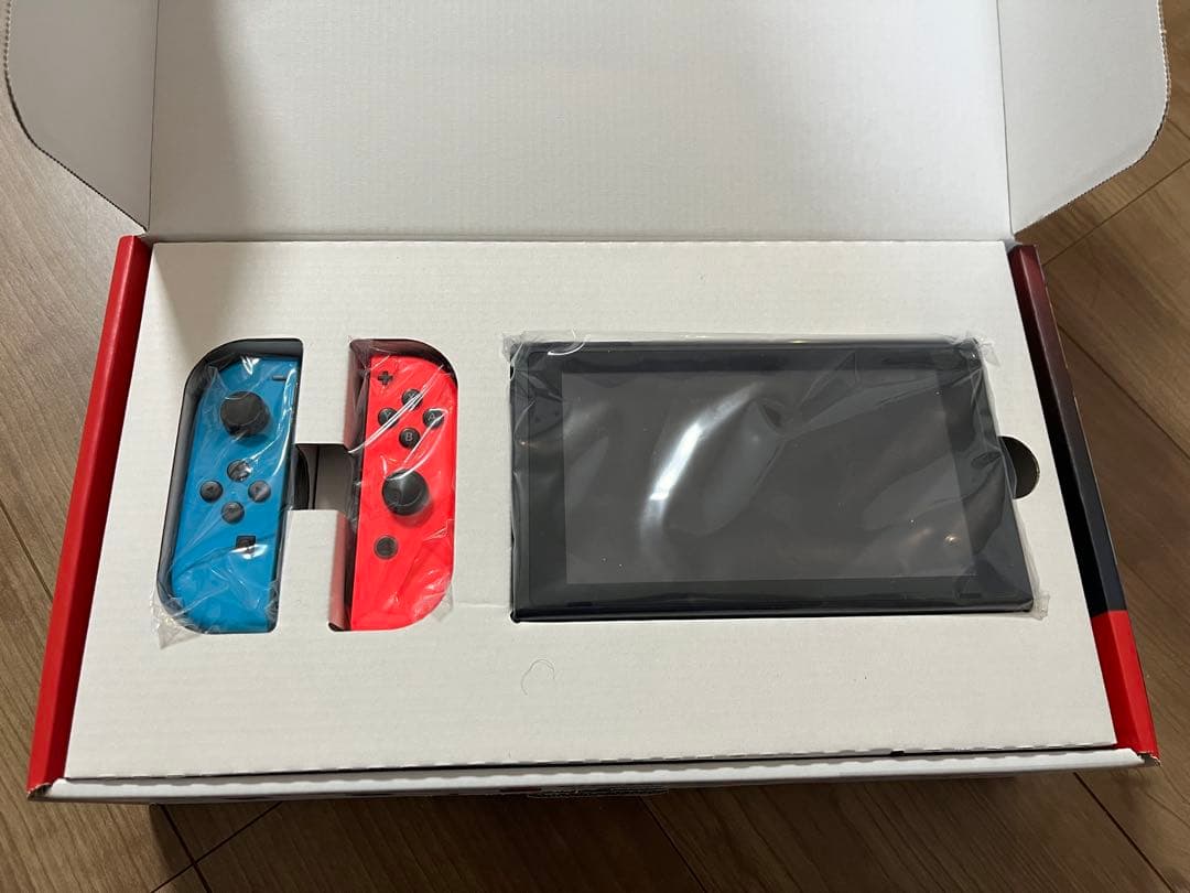 Nintendo Switch 本体 青/赤 Joy-Con付き　中古品