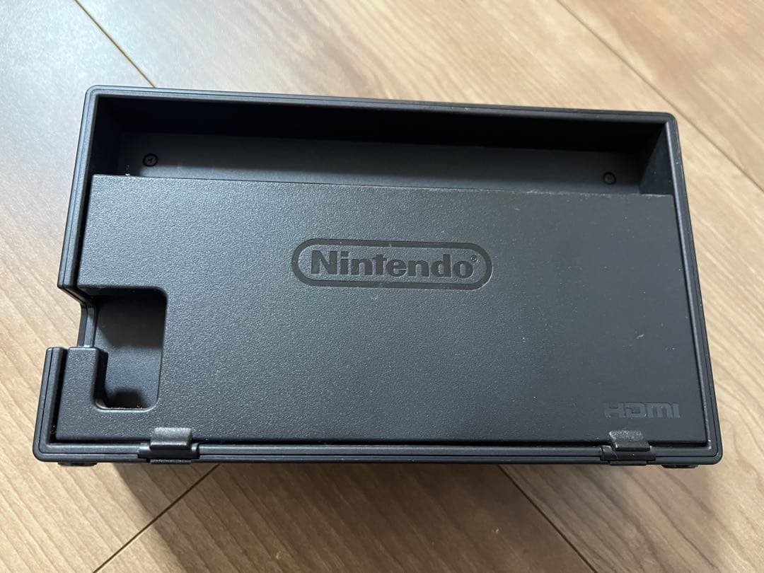 Nintendo Switch 本体 青/赤 Joy-Con付き　中古品