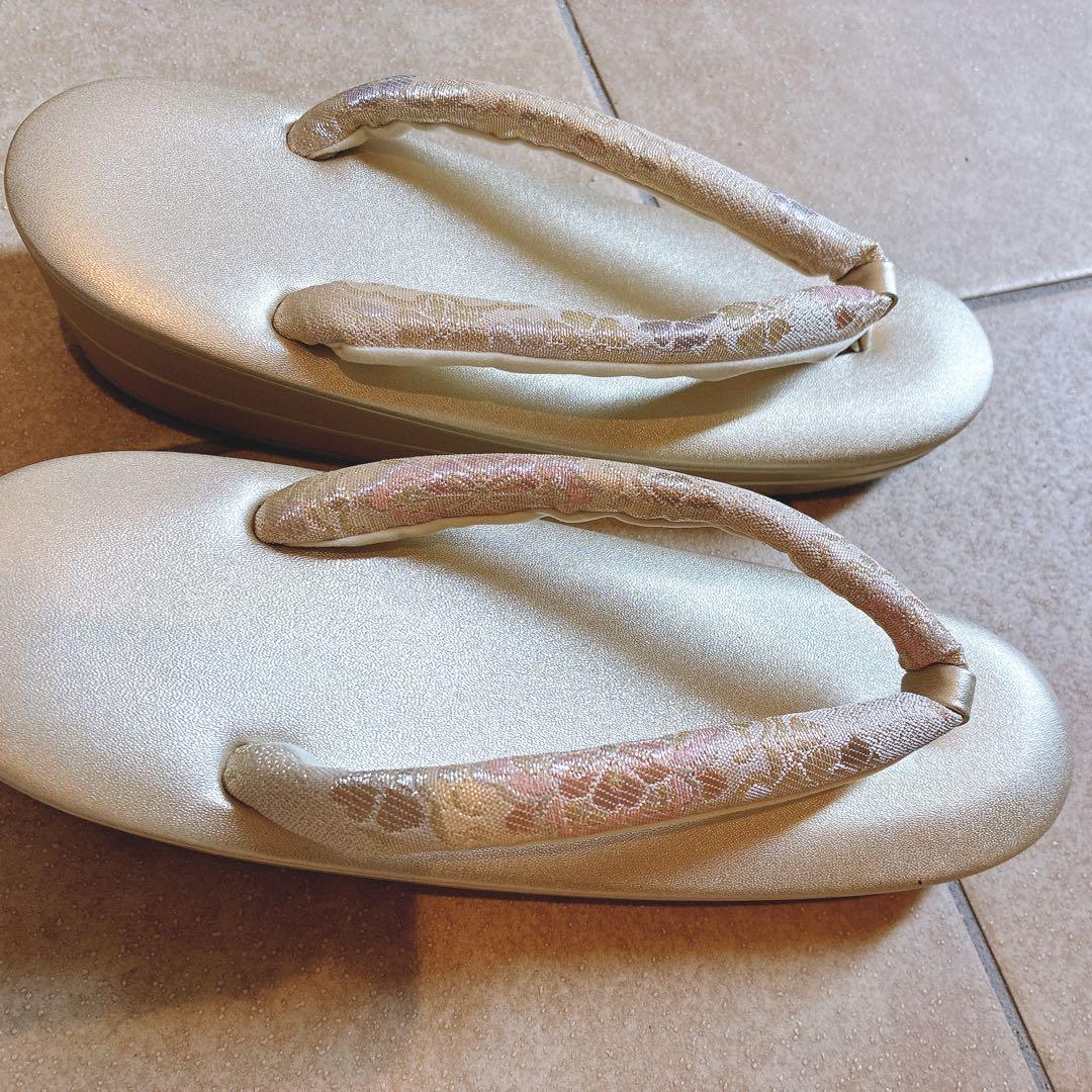 ◎ riri様◎ 金色 和装用バッグ 花柄刺繍 結婚式