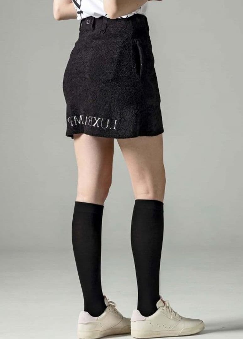 新品☆LUXEAKMPLUS☆フラッフィーニット&スカートセットアップ上下M黒