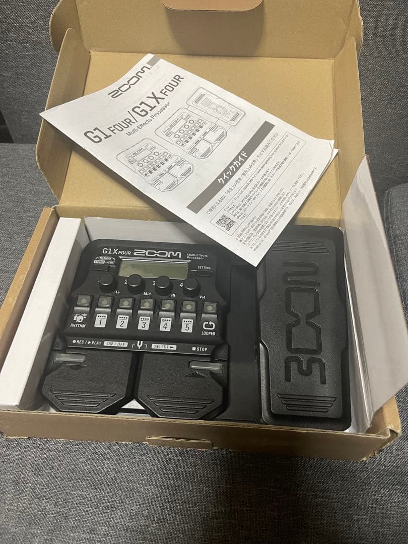 ZOOM G1X FOUR マルチエフェクターACアダプター付属　値下げしました
