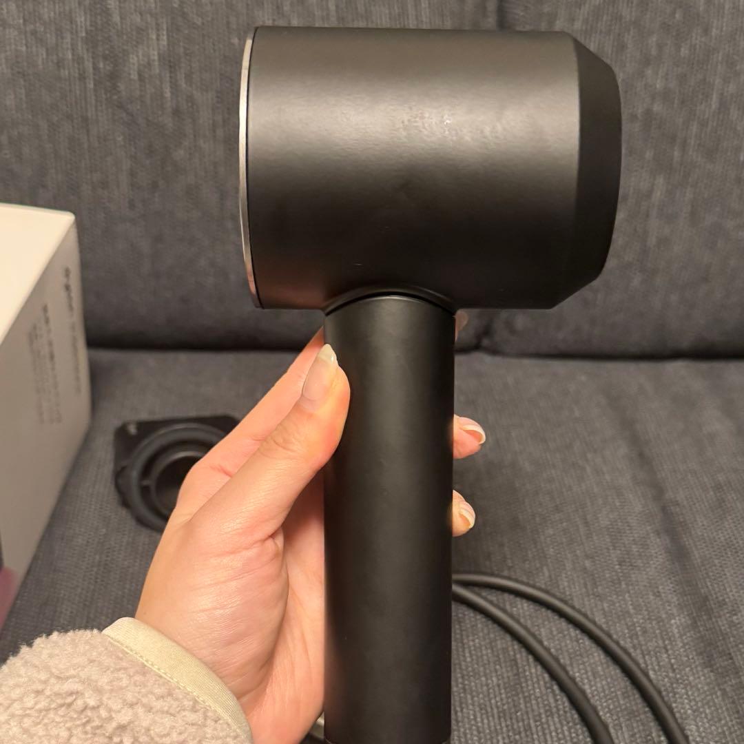 Dyson ダイソン　hd08 Supersonic