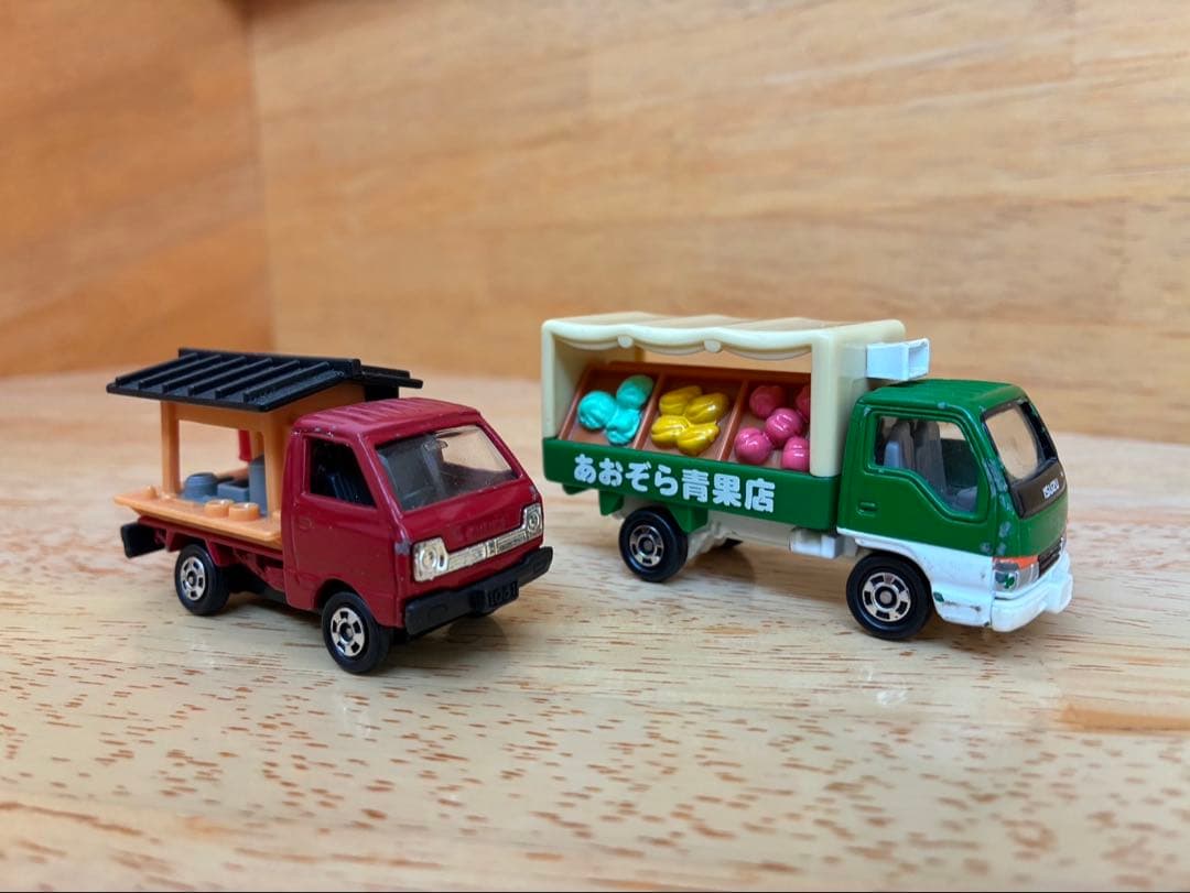 トミカミニカー どこか懐かしい街で見かけるくるまセット外箱あり タカラトミー