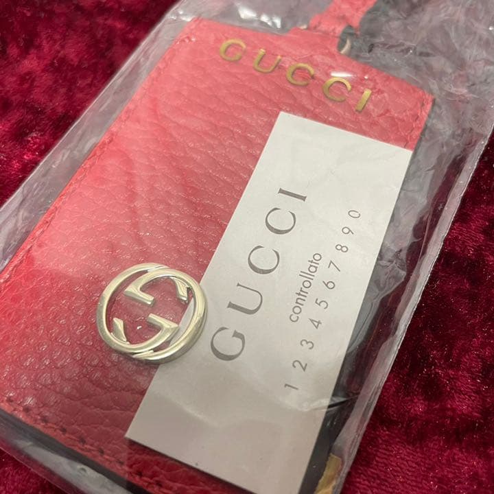 GUCCI グッチ レザー インターロッキング ネームタグ ピンク 美品