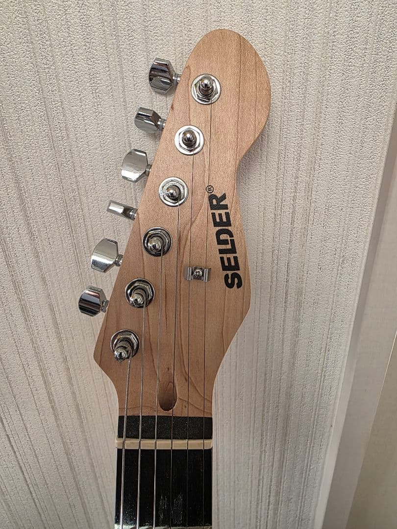 SELDER ストラトキャスタータイプ ホワイト