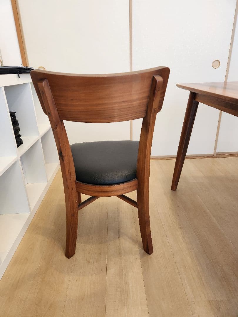 【引き取り限定　兵庫県西宮市】木製ダイニングテーブルと椅子2脚セット