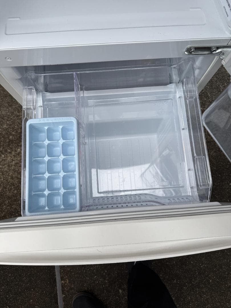 美品 三菱 ノンフロン冷凍冷蔵庫 MR-P15H-W 2023年製