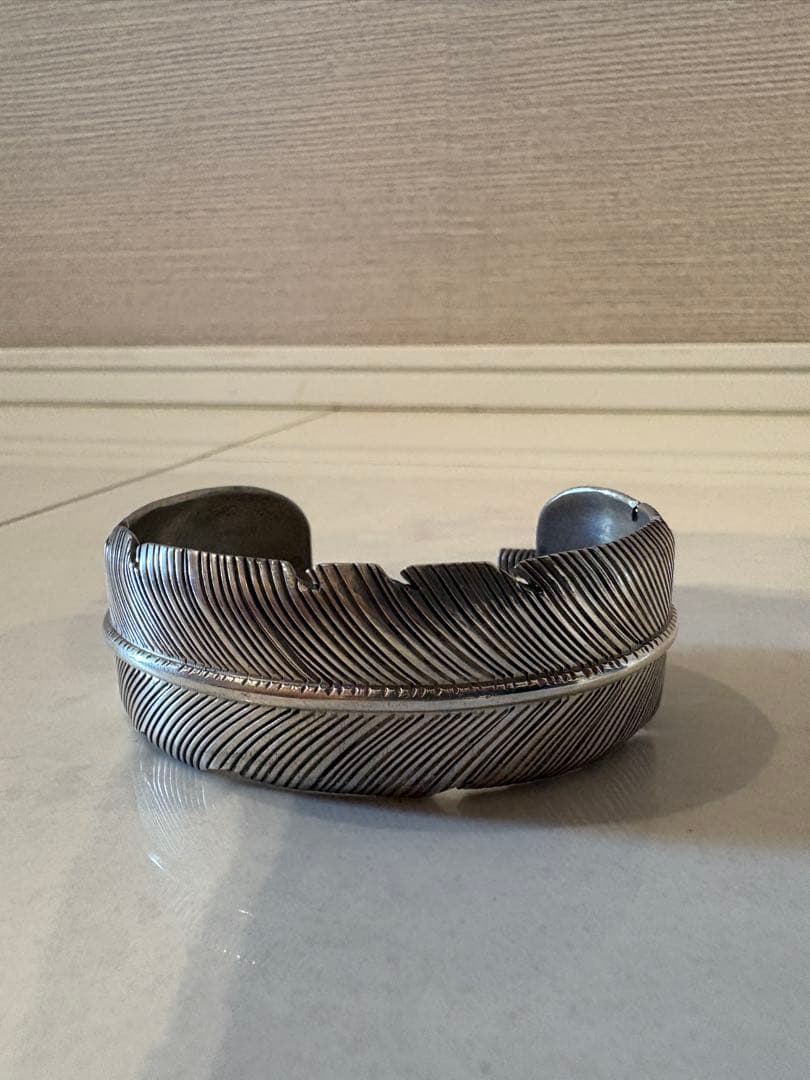 【24時間限定特価】ハーヴィーメイス　フェザーバングル 25mm