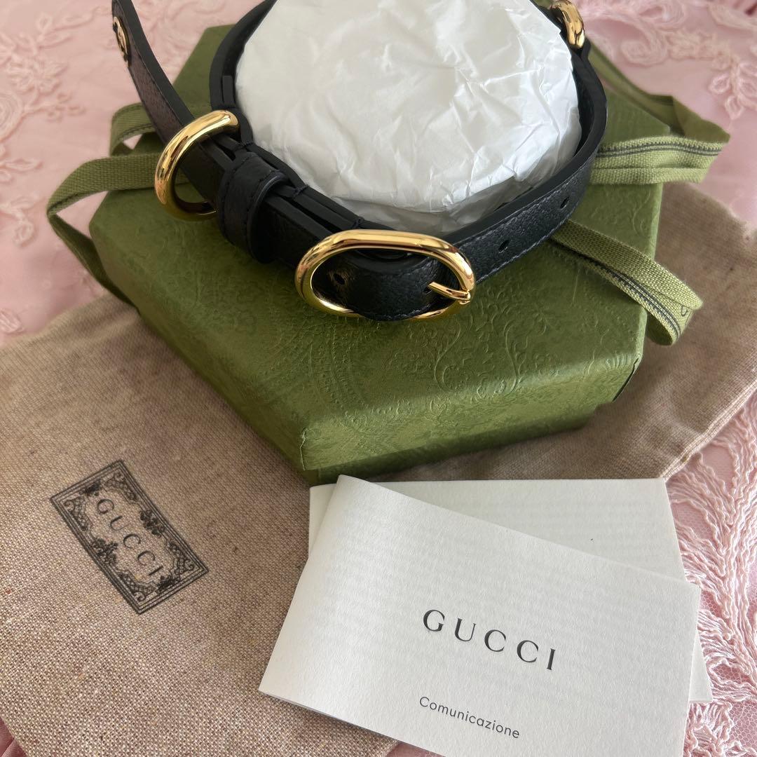 GUCCI ブラックレザー首輪 ゴールド金具 GUCCI 黒いレザー首輪 ゴールド金具付き