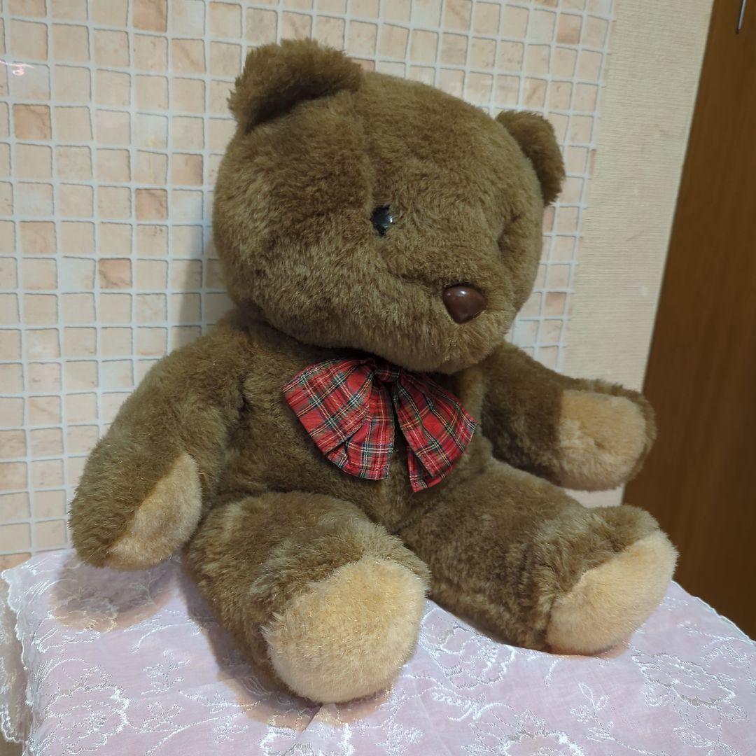 SANRIO・茶色くまのぬいぐるみ 赤いチェックリボン・昭和レトロ・旧ロゴ