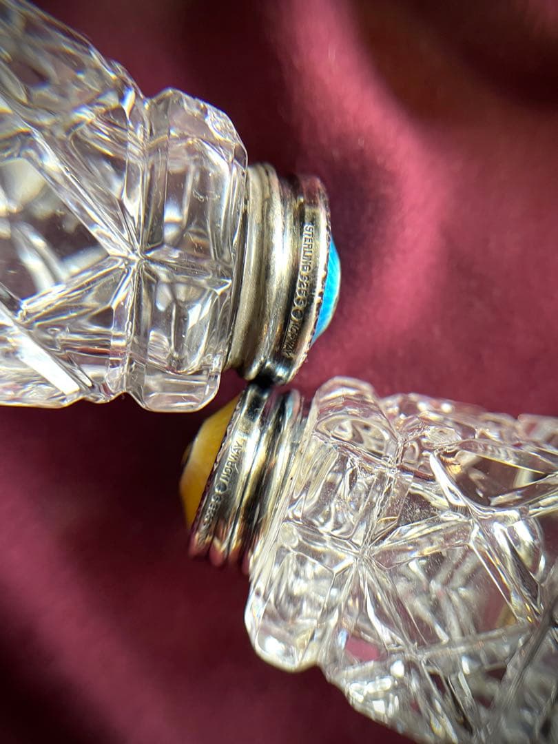 Hroar Prydz シルバーとギロシェエナメルガラス製ソルト&ペーパー