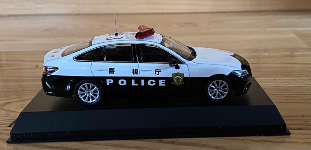 トヨタクラウン警察車両 2022年モデル